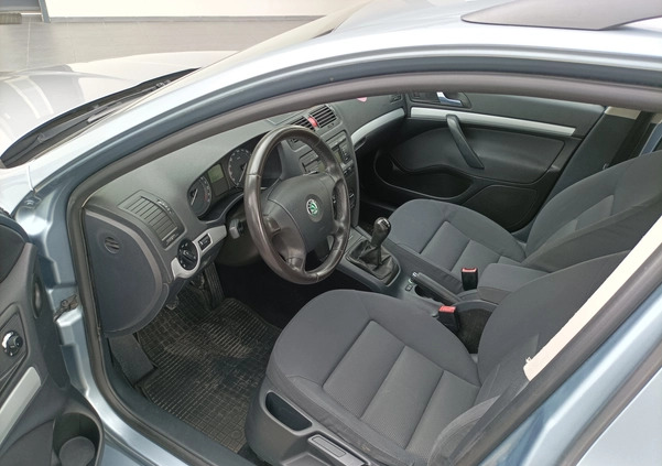 Skoda Octavia cena 9900 przebieg: 249000, rok produkcji 2005 z Swarzędz małe 37